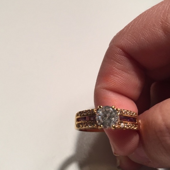 Costume ring 🛍 4/$15 - Picture 4 of 4